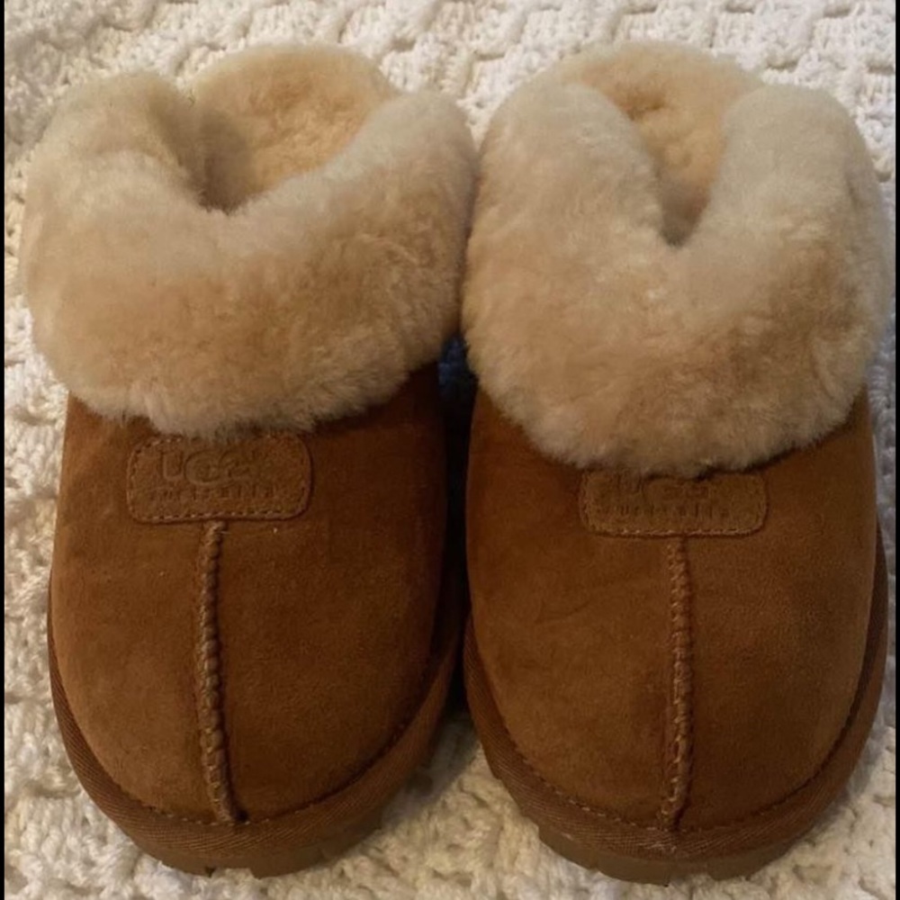 UGG Slipper!